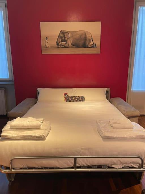 Cozy Flat Mins Walk To Navigli And Metro Porta Genova Apartman Milánó Kültér fotó