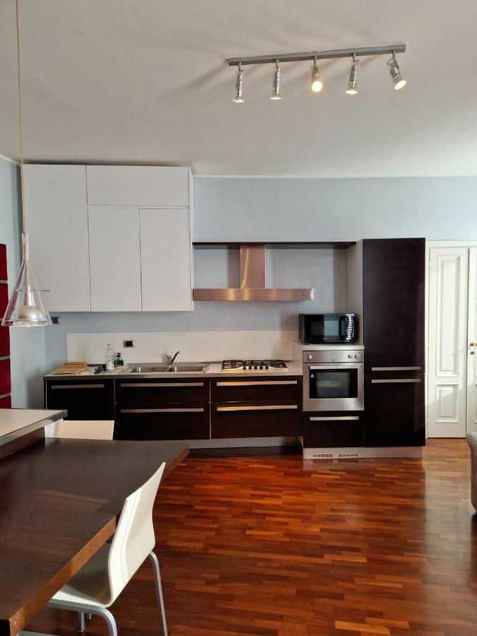 Cozy Flat Mins Walk To Navigli And Metro Porta Genova Apartman Milánó Kültér fotó